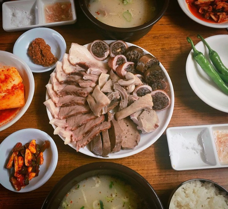 술이 술술~ 어깨춤은 얼쑤 소주 안주