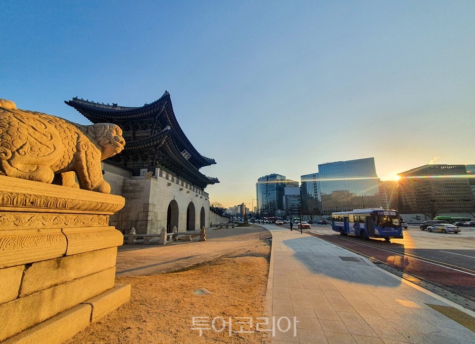 경복궁 일출
