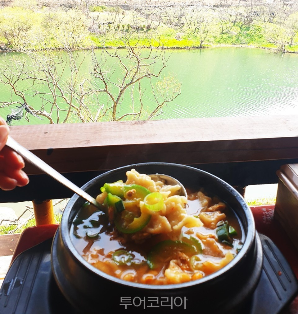 곡성의 별미 '참게 수제비'