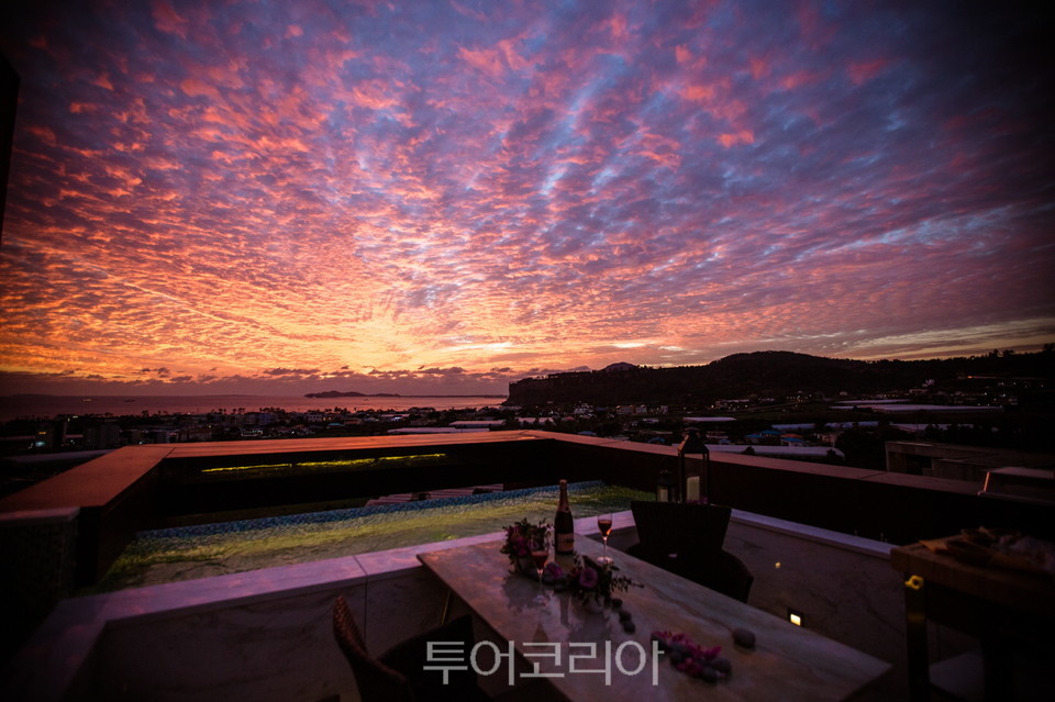 제주 서귀포 ‘베이힐 풀&빌라’