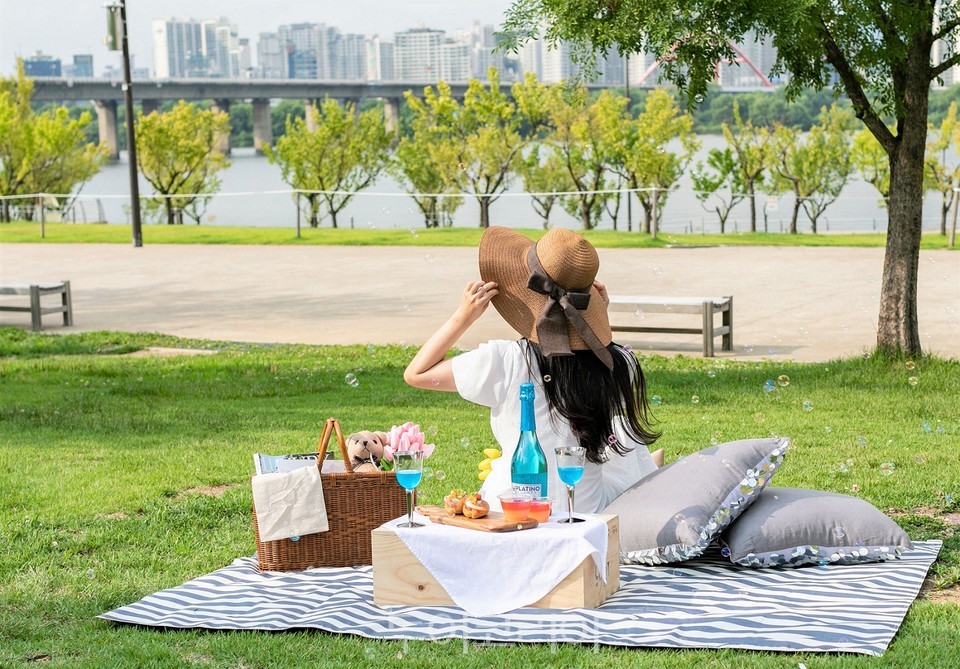 켄싱턴 여의도 스프링썸 피크닉 패키지