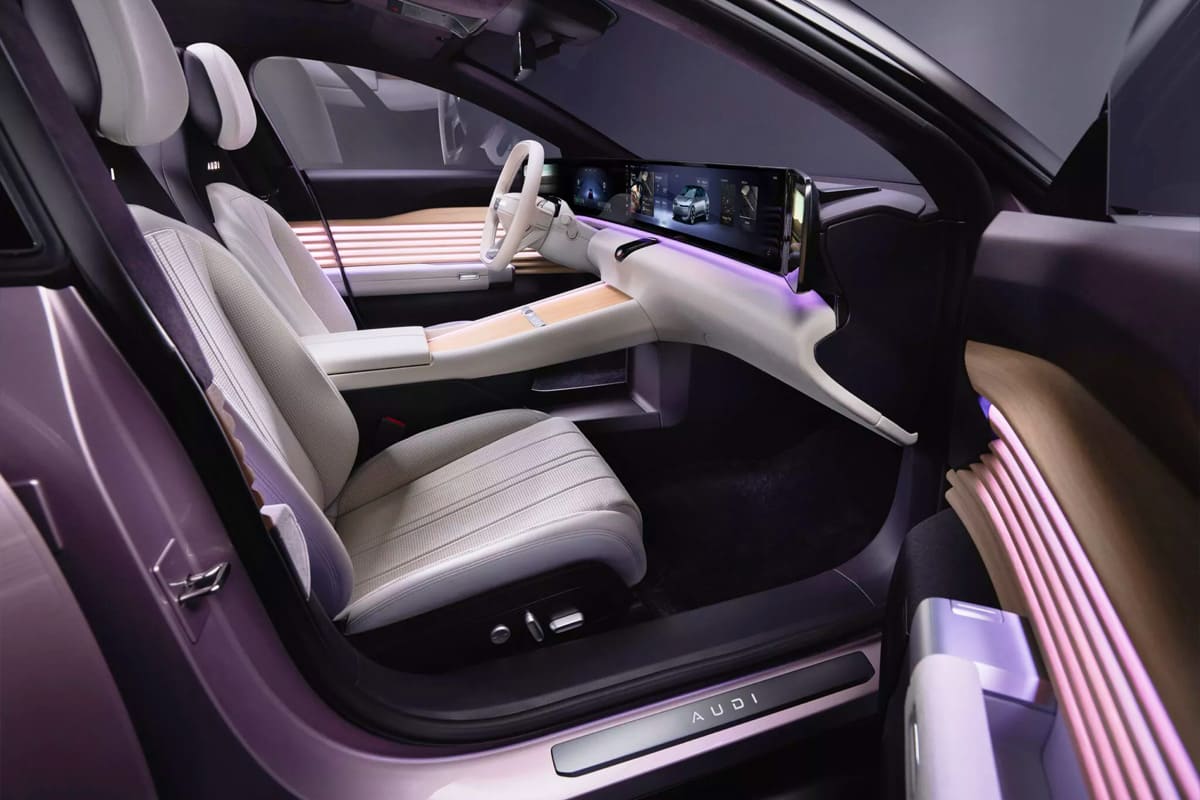 아우디(AUDI) E 콘셉트 실내