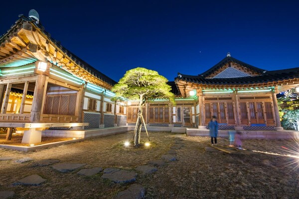 아름다운 야경의 정와 한옥마을 /사진=게티이미지뱅크