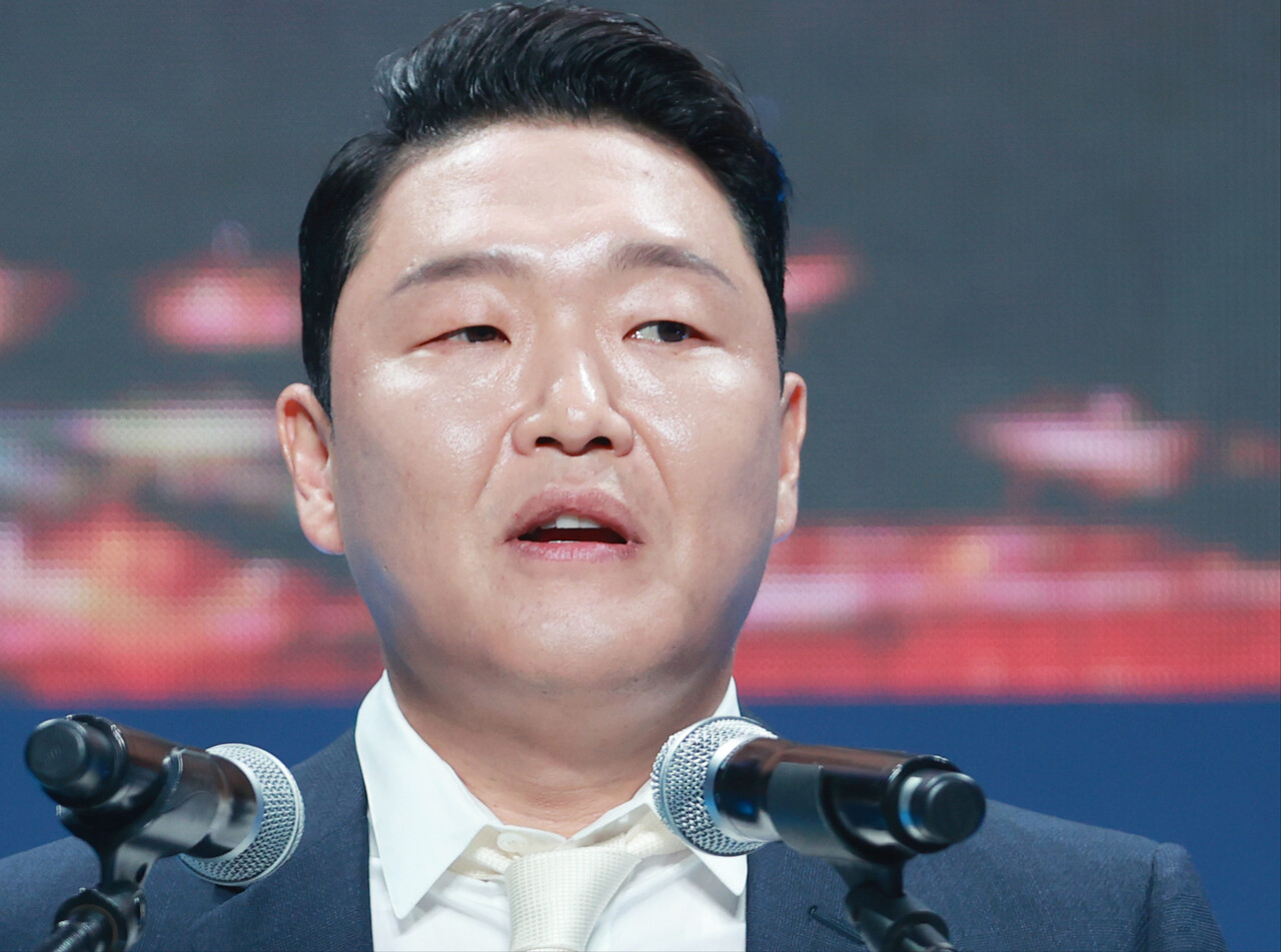 싸이 '의료법 위반' 수사에 소속사 