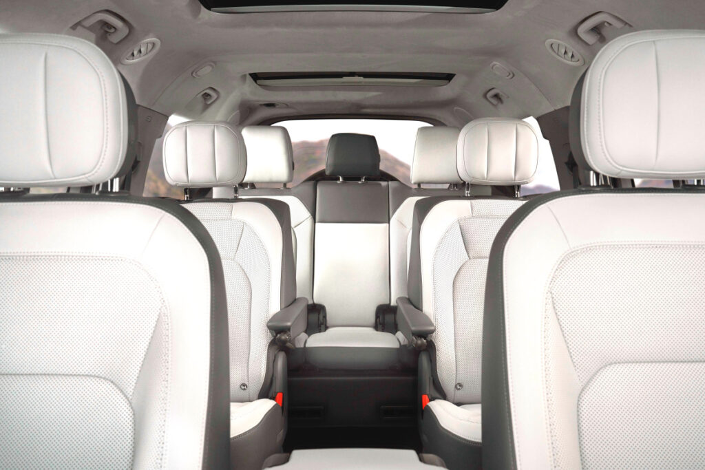 New Defender 130 P400 X-Dynamic HSE