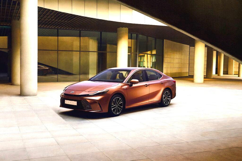 Toyota launches 2025 Camry Hypid (4)