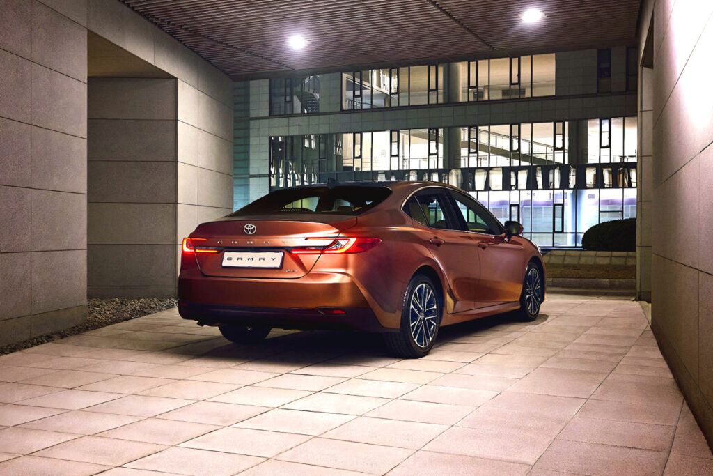 Toyota launches 2025 Camry Hypid (5)