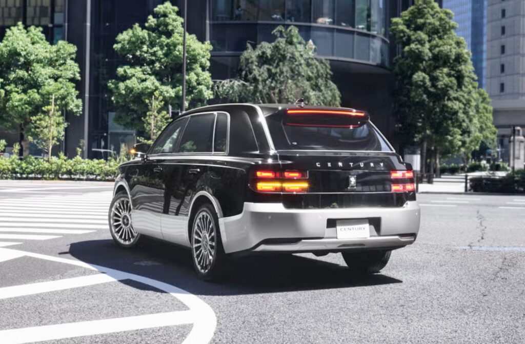 토요타 센추리 SUV 크기