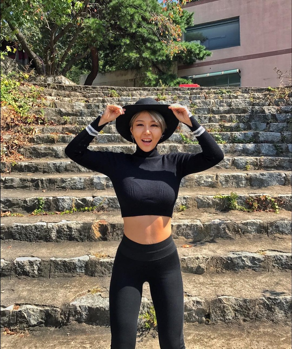 인스타그램을 강타한 ‘홈트’의 대가