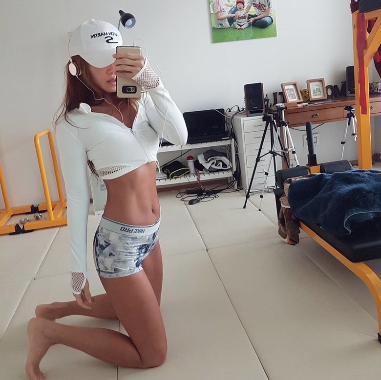 인스타그램을 강타한 ‘홈트’의 대가