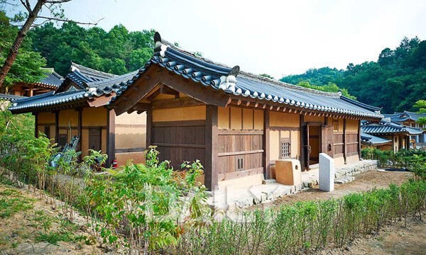 한국의 멋을 담다! 이색 힐링 공간 