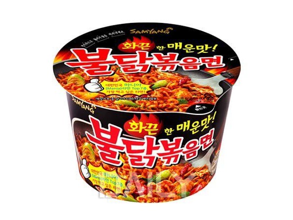 일본에서 떡볶이 먹으려고 줄 선다고?