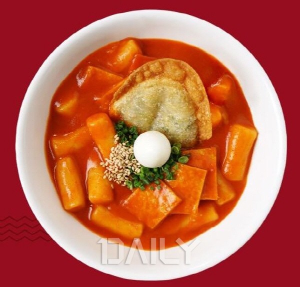 일본에서 떡볶이 먹으려고 줄 선다고?