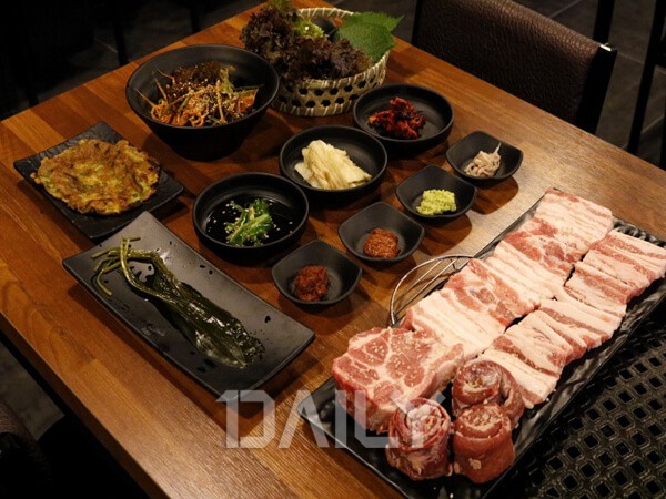 보장된 맛! 육즙이 예술인 고깃집