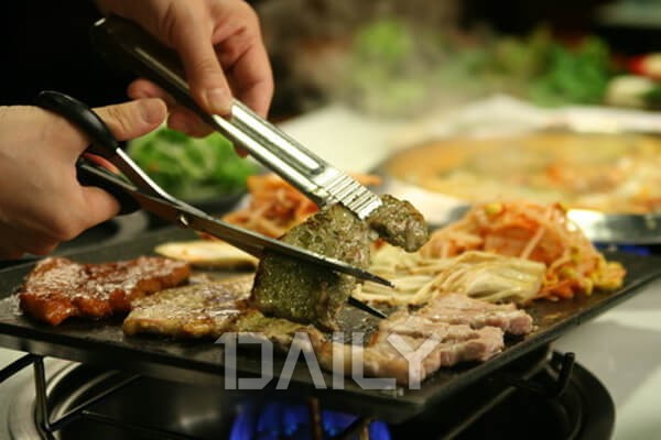 보장된 맛! 육즙이 예술인 고깃집