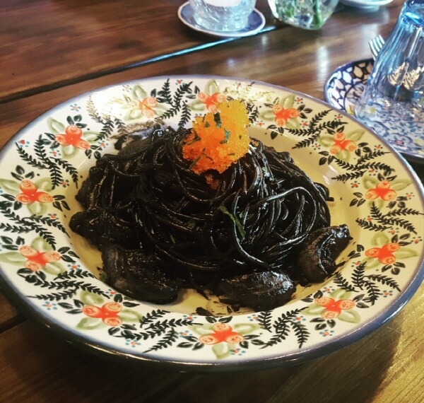 '맛있는 녀석들'도 다녀간 망원동 맛