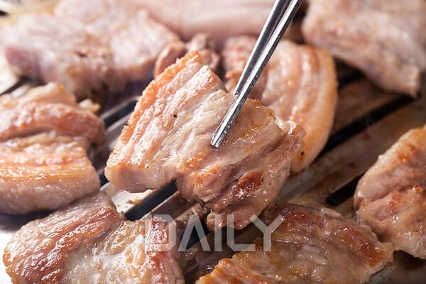고기와 함께 먹으면 건강에 좋은 음식