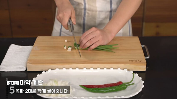 SNS를 강타한 신흥 밥도둑, 반숙 