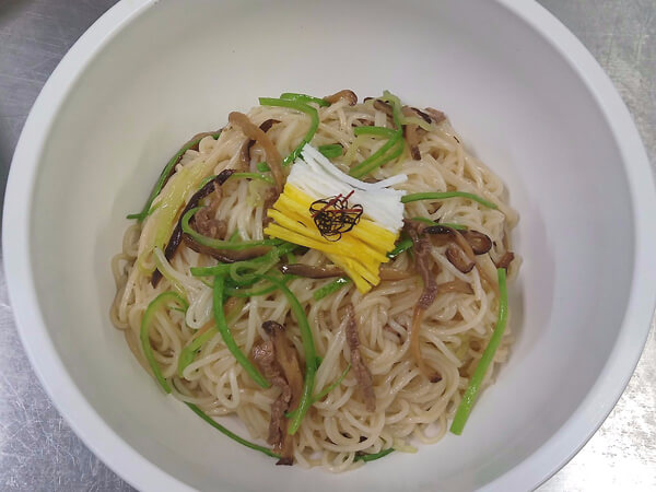 곁들이면 뭐든 맛있어지는 마법의 소스