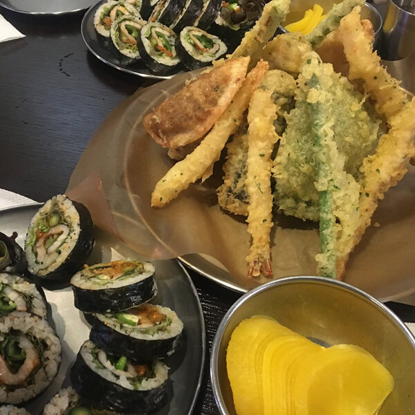 먹방의 즐거움이 있는 홍대 맛집 베스