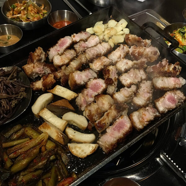 먹방의 즐거움이 있는 홍대 맛집 베스