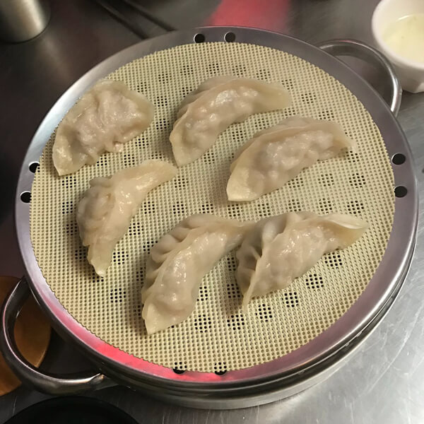 먹방의 즐거움이 있는 홍대 맛집 베스