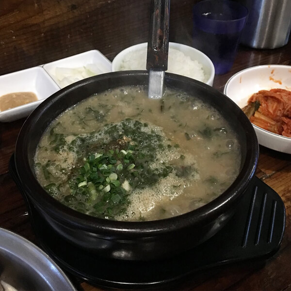 먹방의 즐거움이 있는 홍대 맛집 베스