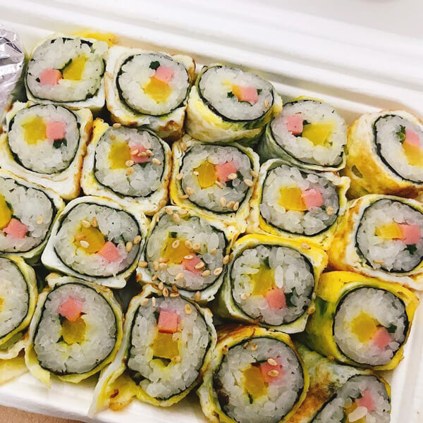 일품요리로도 손색없는 전국 이색 김밥