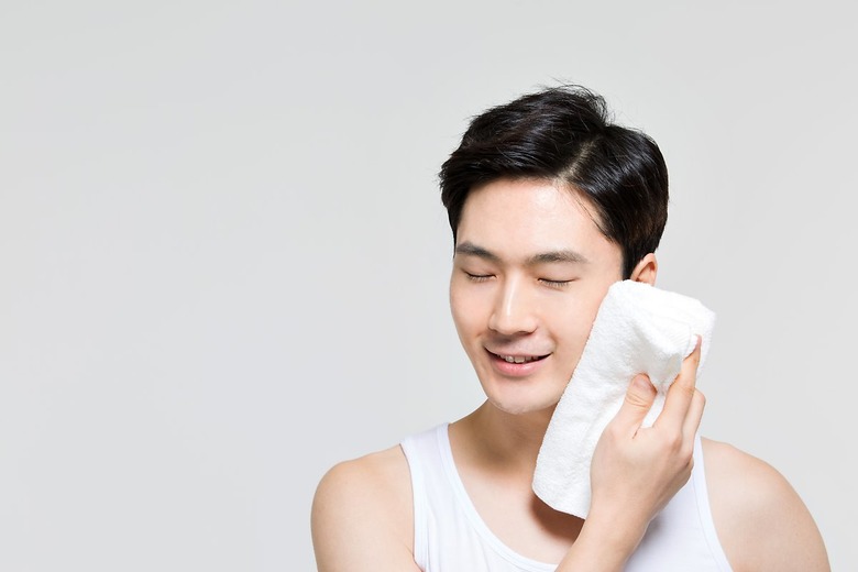 그루밍족을 위한 깨끗하게 면도하는
