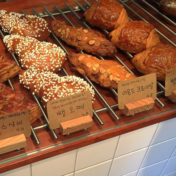 동네 빵집의 반란! 전국에서 '빵 터