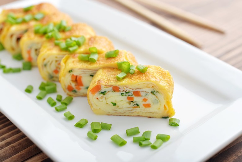 뭘 넣어도 맛있는 달걀말이 만드는 법