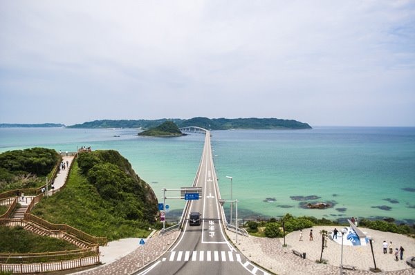 소담스러운 매력이 있는 일본의 소도시