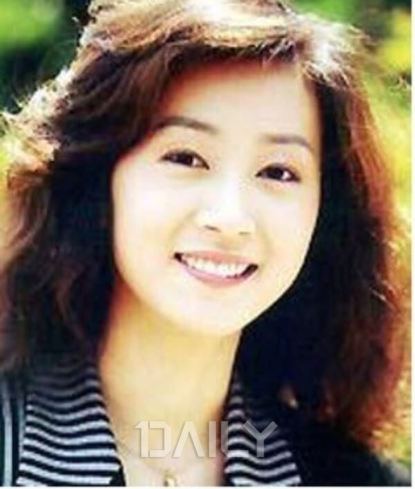 젊은 시절 김태희 부럽지 않은 미모를