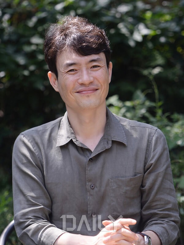과대평가, 인종차별 등 논란을 일으킨