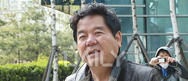 과대평가, 인종차별 등 논란을 일으킨