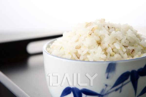 톡! 쏘는 탄산수의 톡! 소리 나는
