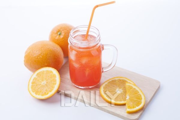 톡! 쏘는 탄산수의 톡! 소리 나는