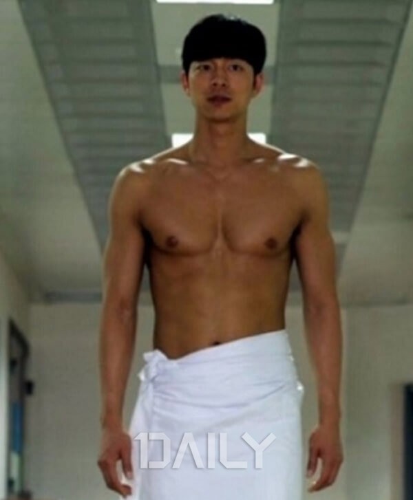 연예계 소문난 명품 복근의 소유자