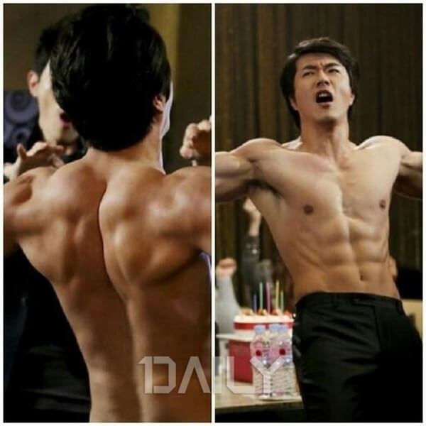 연예계 소문난 명품 복근의 소유자