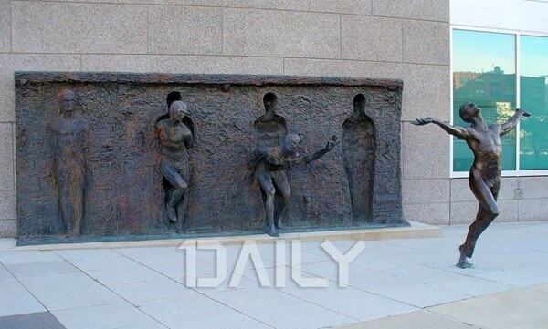 상상을 자극하는 조각상 10