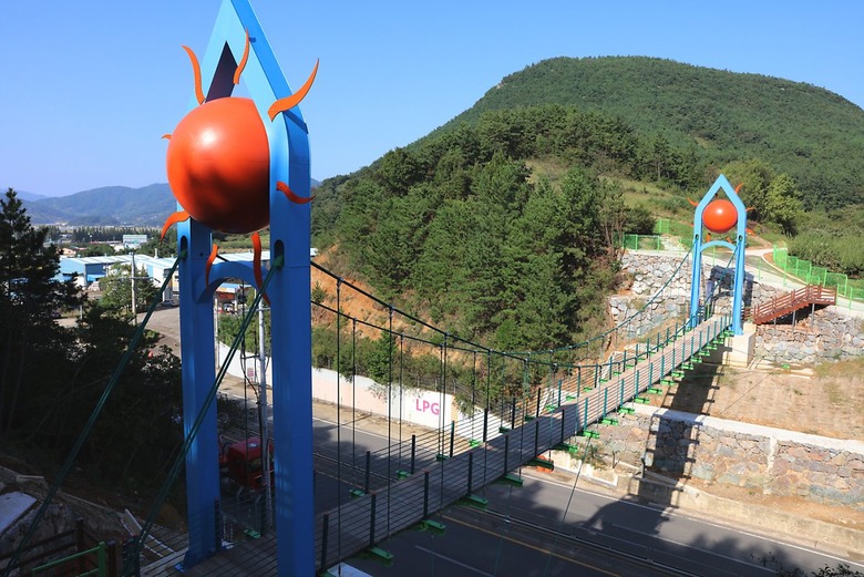 자연 절경과 아찔한 스릴을 한 번에!
