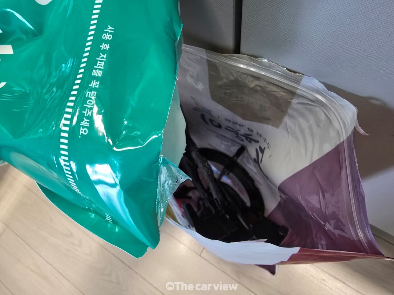가스레인지 삼발이 쌀포대 설거지 / 사진=더카뷰