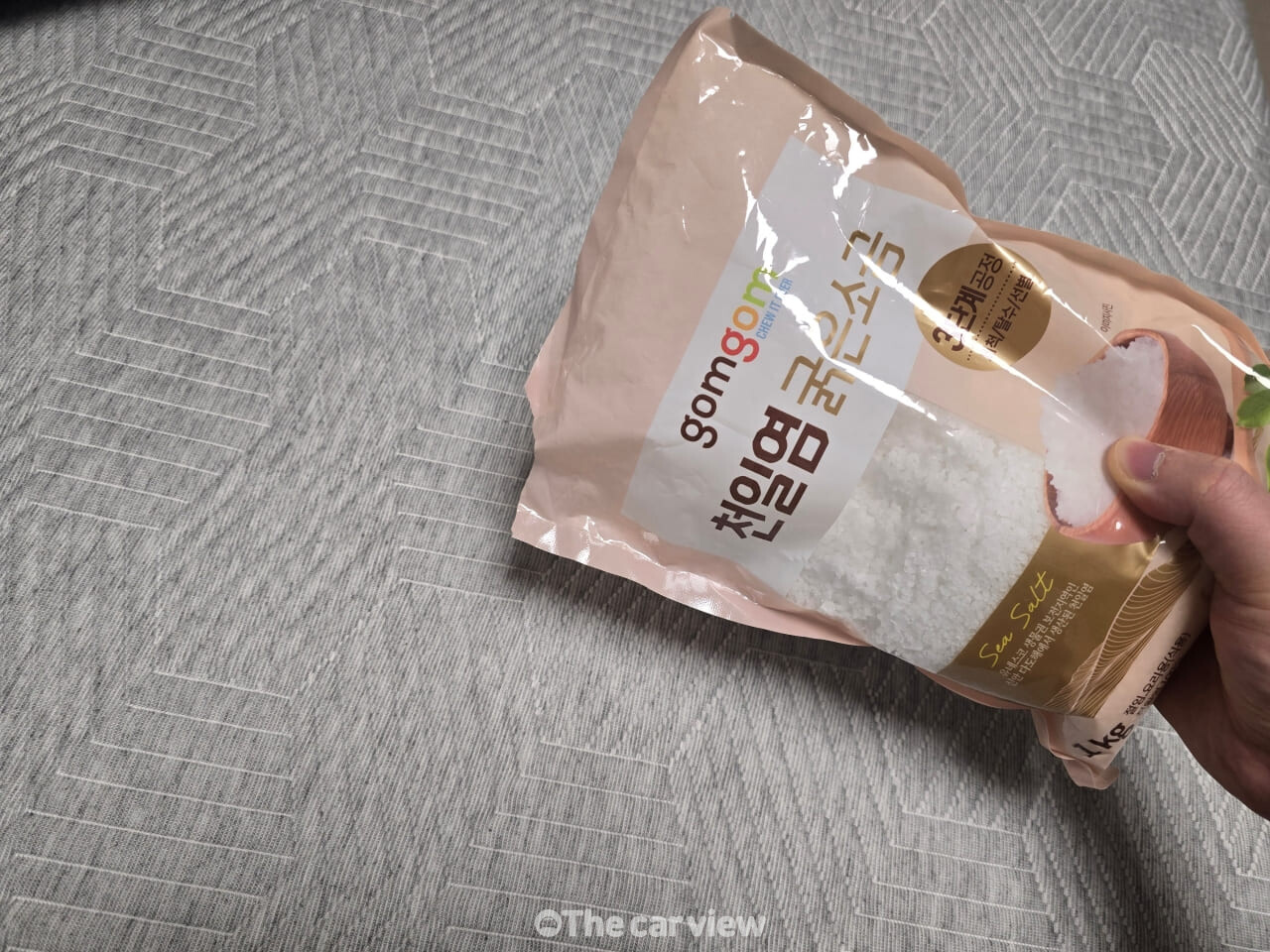 침대 매트리스 청소 / 사진=더카뷰