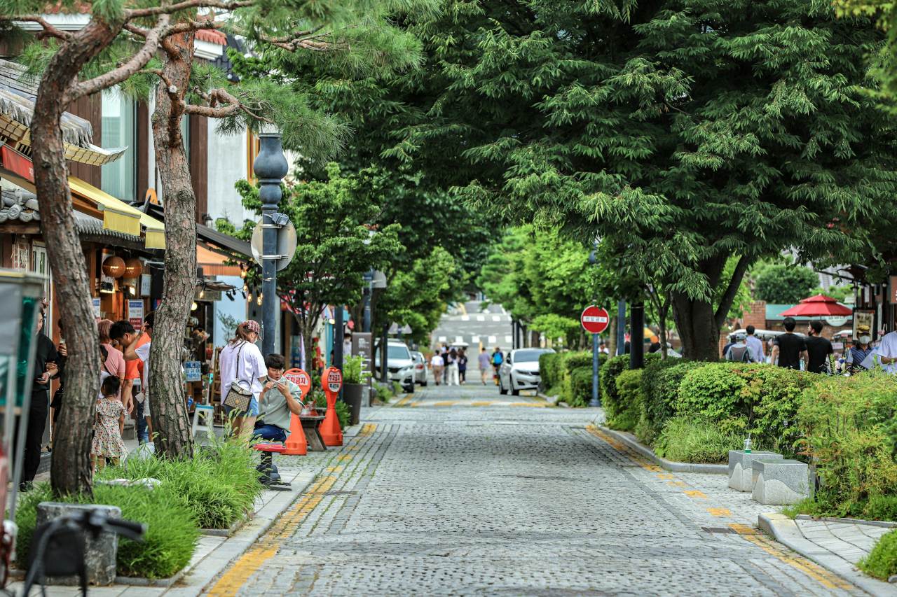 전주 여행 / 사진=unsplash@Ji Yong Won