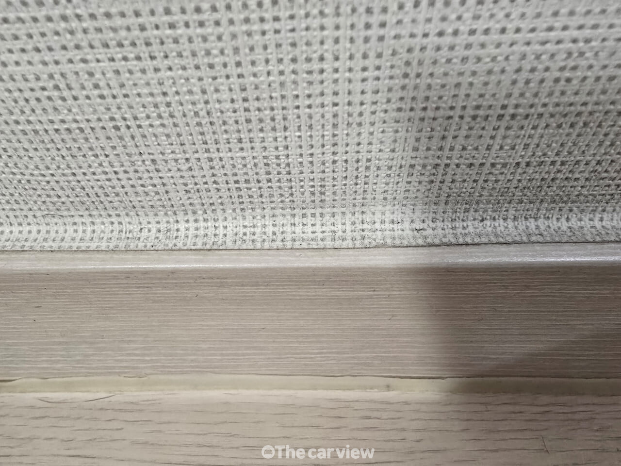 걸레받이 먼지 청소 / 사진=더카뷰