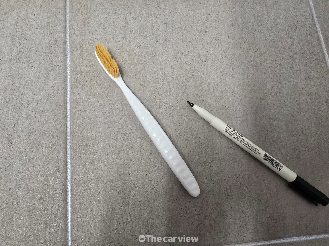 다 쓴 칫솔 청소 / 사진=더카뷰