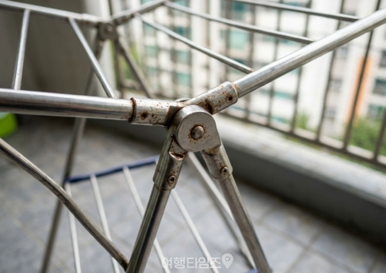 빨래건조대 녹 제거 / 사진=여행타임즈