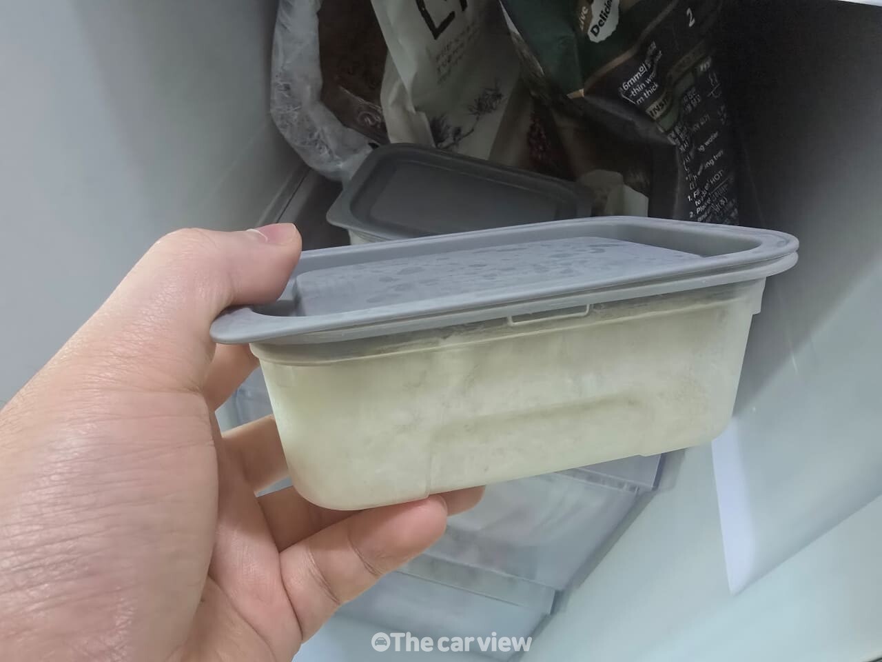 냉동실에 얼려둔 밥 / 사진=더카뷰