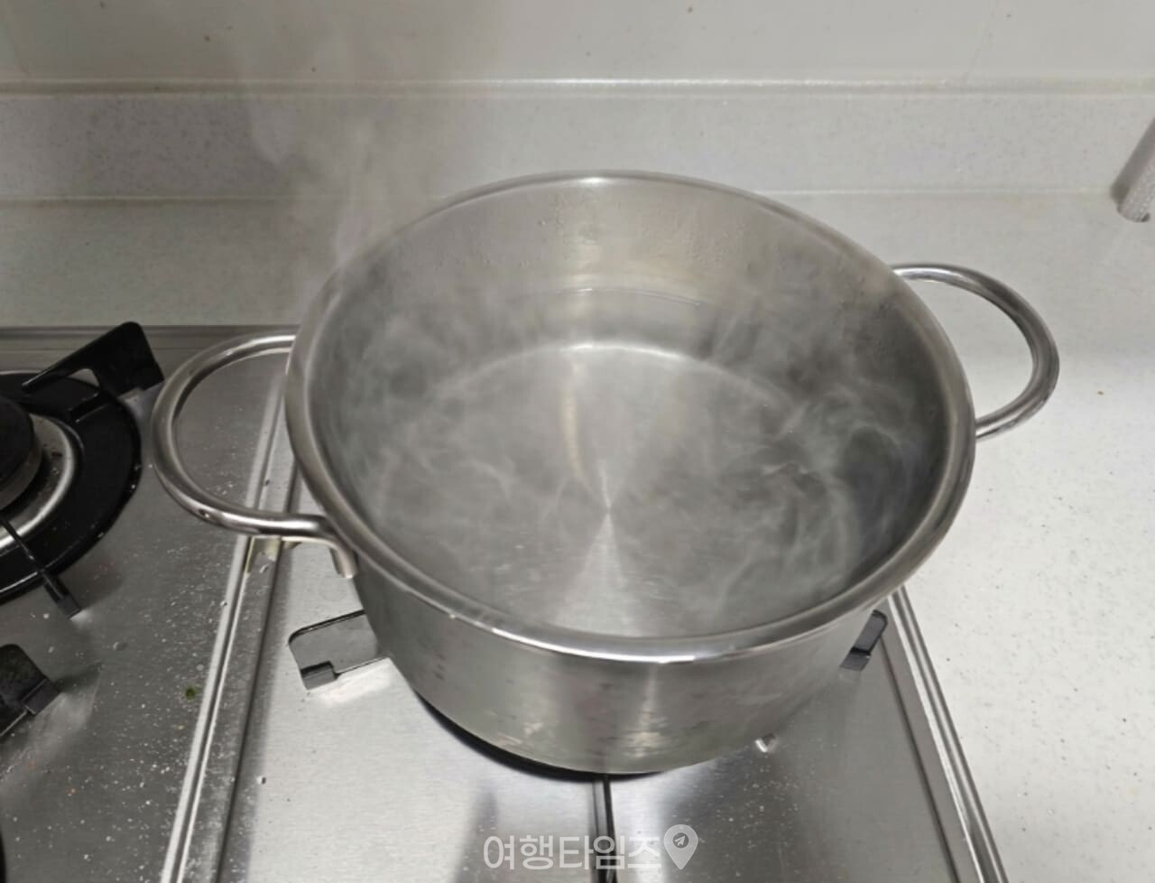 식초 끓인 물로 집안 냄새 제거 / 사진=여행타임즈