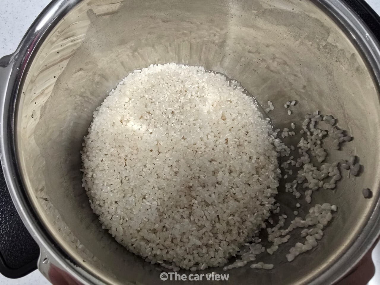 된밥 진밥 동시에 짓는 방법 / 사진=더카뷰